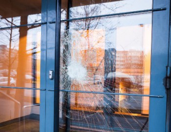 Gülləkeçirtməz Şüşələr Nümunə 1